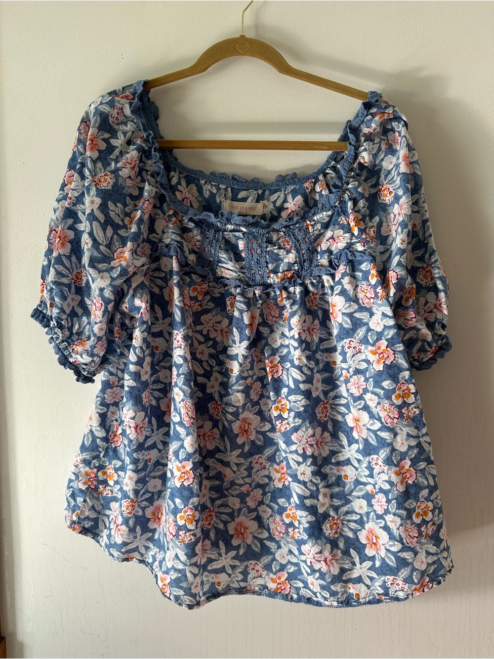 Like new cotton blend peasant top